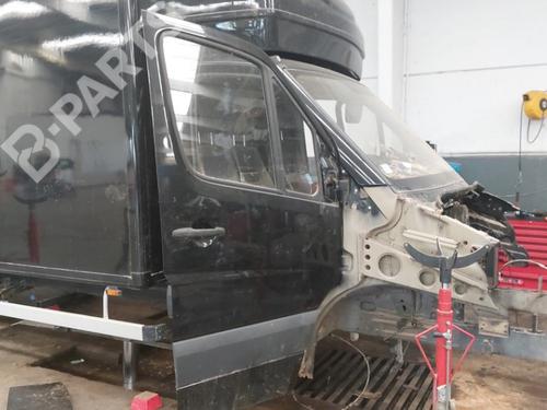 Used Right front door Right front door MERCEDES-BENZ SPRINTER 3,5-t Platform/Chassis (B906) 316 CDI (906.131, 906.133, 906.135, 906.231, 906.233,... (163 hp) 10897434 10897434