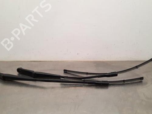 Front windshield wiper arm AUDI Q2 (GAB, GAG) 1.6 TDI 81B998002