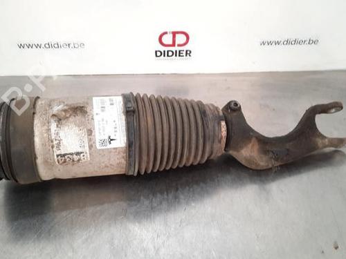 Used Left front shock absorber TESLA MODEL S (5YJS) EV AWD (772 hp) 25586183