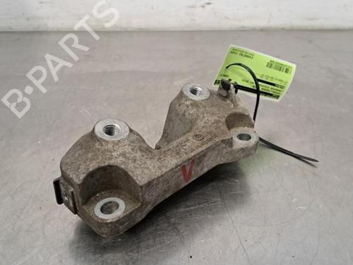 Used Gearbox mount LAND ROVER DISCOVERY V (L462) 2.0 Sd4 4x4 (241 hp) 23629395