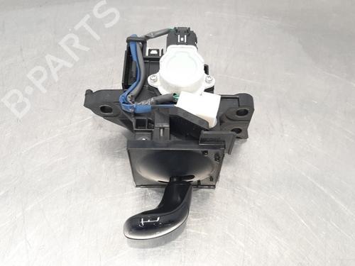 Gear lever TOYOTA AURIS (_E18_) 1.2 (NRE185_, NRE185R) | BP18237043M90 