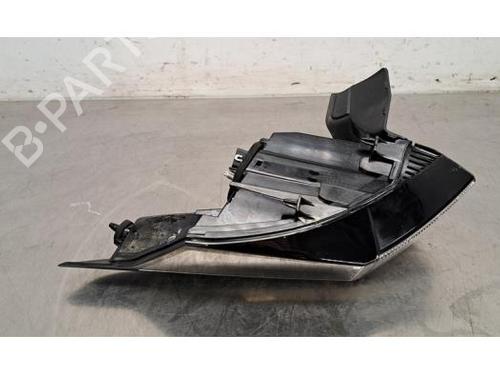 Right taillight PEUGEOT 308 III (FB_, FH_, FP_, F3_, FM_) PureTech 110 (FPHNPL) | BP24870912C35 
