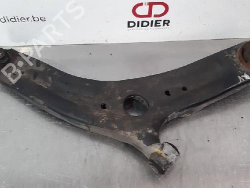 Used Right front suspension arm KIA VENGA (YN) 1.6 CVVT (125 hp) 10880369