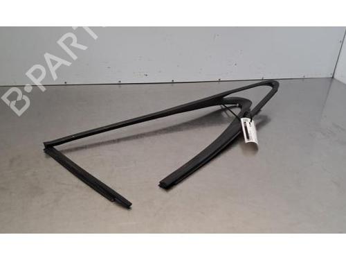 Used Rubber door seal Rubber door seal MCLAREN MP4 Coupe 12C (600 hp) 40202143 40202143