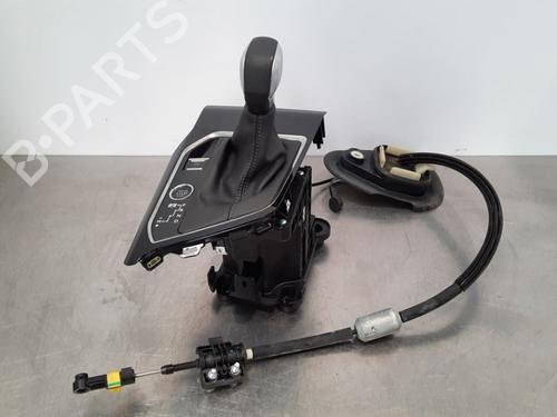 Used Gear lever PEUGEOT 3008 II SUV (MC_, MR_, MJ_, M4_) 1.5 BlueHDi 130 (131 hp) 10898497
