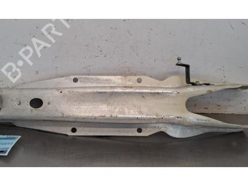 Used Right rear suspension arm Right rear suspension arm MERCEDES-BENZ GLA (H247) GLA 200 (247.787) (163 hp) 33561059 33561059