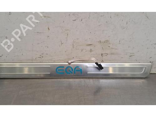 step-mercedes-benz-eqa-h243-2021-39153434 main image