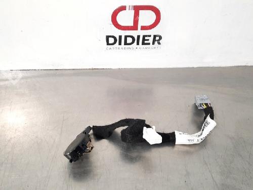 Used Electronic module RENAULT CLIO V (B7_) 1.0 TCe 100 (B7MT) (101 hp) 15019660