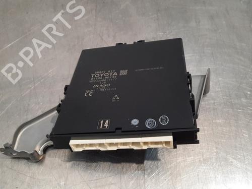 Used Electronic module TOYOTA YARIS (_P13_) 1.5 Hybrid (NHP130_, NHP130) (101 hp) 15293103
