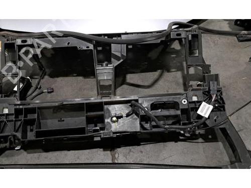 Full front PEUGEOT 308 III (FB_, FH_, FP_, F3_, FM_) e-308 (FMZKWZ) | BP29642932S1 