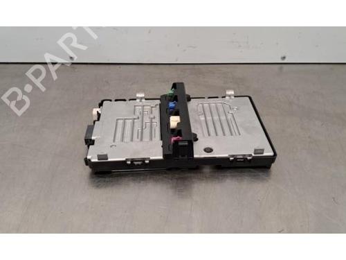 Antenne/Halterung für PEUGEOT TRAVELLER Bus (V_) E-TRAVELLER (136 hp) 31273403