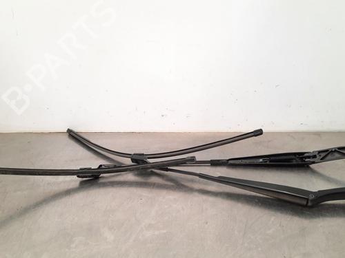 Used Front windshield wiper arm SKODA KODIAQ I (NS6, NS7, NV7) 2.0 TDI 4x4 (150 hp) 15790894