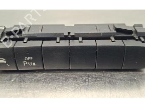 switch-mercedes-benz-vito-van-w447-2014-31274097 main image