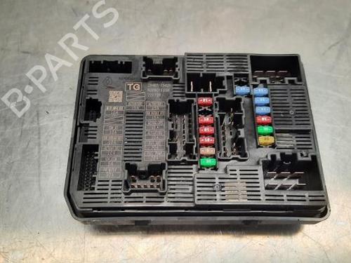 Used Fuse box RENAULT TRAFIC III Van (FG_) 2.0 dCi 170 (FGMM, FGMV) (170 hp) 23603969