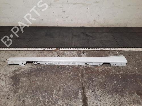 Used Left sideskirt Left sideskirt BMW 1 (F20) 116 d (116 hp) 33918240 33918240