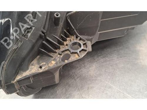 Right headlight PEUGEOT 3008 II SUV (MC_, MR_, MJ_, M4_) 1.5 BlueHDi 130 | BP30046700C29 