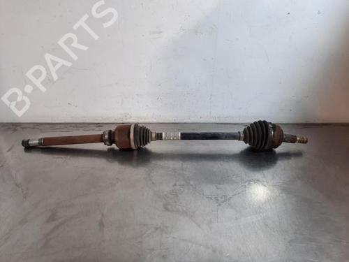 Used Right front driveshaft Right front driveshaft PEUGEOT 3008 II SUV (MC_, MR_, MJ_, M4_) 1.2 THP/ PureTech 130 (MRHNSM, MRHNSU, MRHNSJ, MRHNYW,... (131 hp) 36146077 36146077