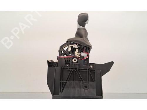 Used Gear lever RENAULT ARKANA I (LCM_, LDN_) 1.3 TCe 140 (LDN0) (140 hp) 28445191