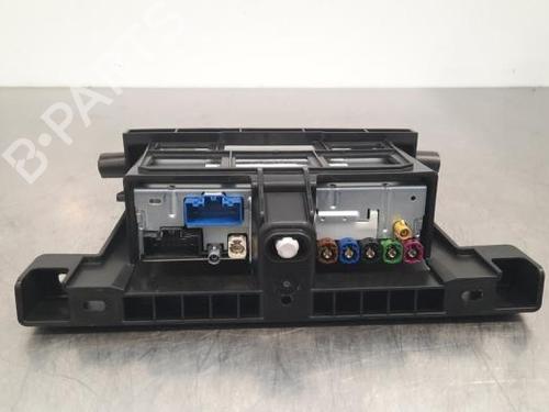 Used Radio PEUGEOT 308 III (FB_, FH_, FP_, F3_, FM_) PureTech 130 (FPHNSL, FPHNST) (131 hp) 23594903
