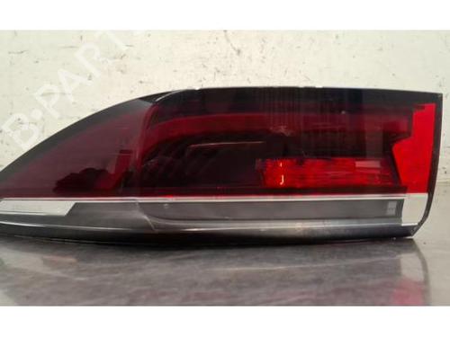 right-taillight-renault-megane-e-tech-suv-2021-40240584 main image