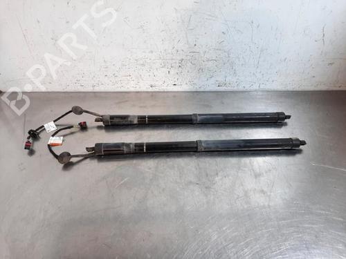 Used Tailgate lift support VOLVO XC40 (536) Recharge (238 hp) 30766631