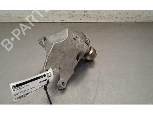 Used Engine mount Engine mount BMW 5 Touring (G31) 530 e Plug-in-Hybrid (292 hp) 40289060 40289060