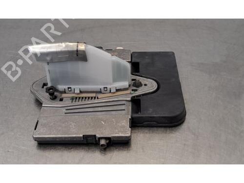 Antenne/Base Antenne/Base PEUGEOT 308 III (FB_, FH_, FP_, F3_, FM_) e-308 (FMZKWZ) (156 hp) 39571688 39571688