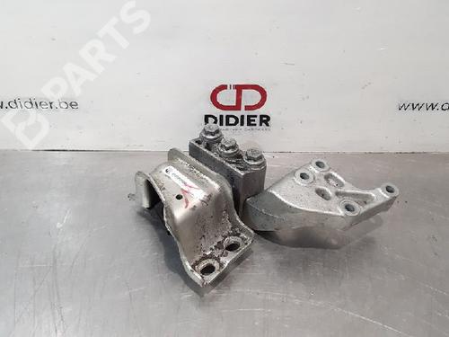 Used Engine mount Engine mount PEUGEOT BOXER Van 2.2 BlueHDi 165 (165 hp) 10892321 10892321