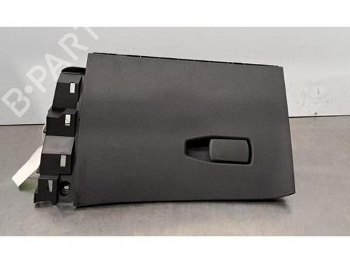 Used Glove box BMW 1 (F40) M 135 i xDrive (306 hp) 30530567