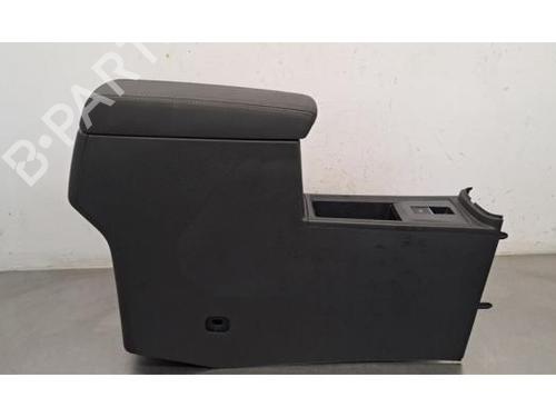 Used Armrest / Center console Armrest / Center console CITROËN C3 IV (CC_, CB_) ë-C3 (CBZYAZ) (113 hp) 33443431 33443431
