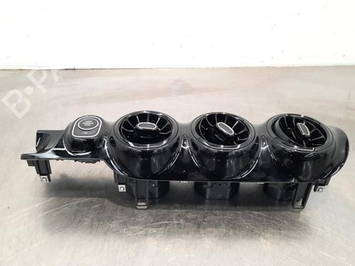 Used Air vent MERCEDES-BENZ GLA (H247) GLA 180 d (247.710) (116 hp) 15789850