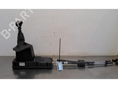 Palanca de cambios Palanca de cambios PEUGEOT 308 III (FB_, FH_, FP_, F3_, FM_) PureTech 130 (FPHNSL, FPHNST) (131 hp) 35935268 35935268