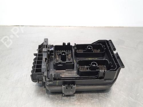Used Fuse box OPEL ASTRA K (B16) 1.5 CRDI (68) (105 hp) 17563816