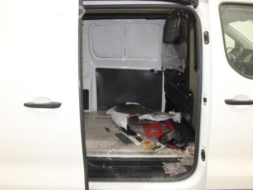 Rat PEUGEOT EXPERT Van (V_) 2.0 BlueHDi 145 | BP23595818C49 