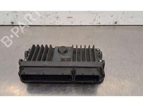 Calculateur moteur (ecu) TOYOTA YARIS CROSS (MXP_) 1.5 Hybrid (MXPJ10) (116 hp) 30806587