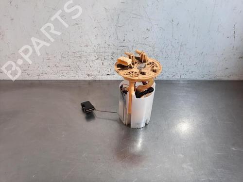 Used Fuel pump RENAULT MEGANE IV Grandtour (K9A/M/N_) 1.5 Blue dCi 115 (K9A6) (116 hp) 30532594