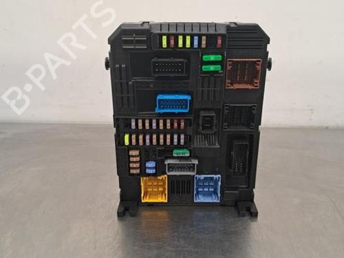 Used Fuse box PEUGEOT EXPERT Van (V_) 1.5 BlueHDi 120 (120 hp) 23594031