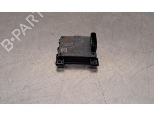 Used Electronic module PEUGEOT 408 II (FP_, F3_, FM_) PureTech 130 (FPHNST) (131 hp) 30806851
