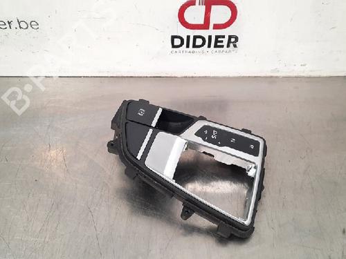 Console central AUDI A4 B9 (8W2, 8WC) 2.0 TDI (150 hp) 10886604