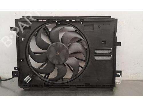Used Radiator fan PEUGEOT 3008 II SUV (MC_, MR_, MJ_, M4_) 1.2 THP/ PureTech 130 (MRHNSM, MRHNSU, MRHNSJ, MRHNYW,... (131 hp) 29195403