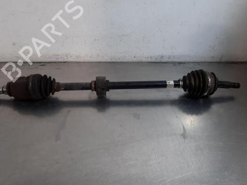 Used Right front driveshaft Right front driveshaft TOYOTA YARIS (_P9_) 1.4 D-4D (NLP90_, NLP90R) (90 hp) 40065849 40065849