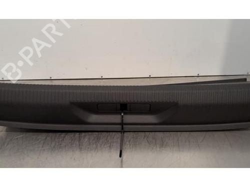 Trinnbrett PEUGEOT 308 III (FB_, FH_, FP_, F3_, FM_) Hybrid 136 (FPHPYC) (136 hp) 31273794