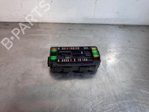 fuse-box-bmw-1-f20-2011-2012-2013-2014-2015-2016-2017-2018-2019-33927597 main image