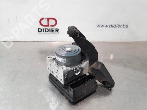 Used ABS pump BMW 5 (F10) 518 d (150 hp) 10893436