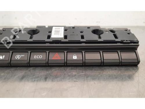 Used Warning switch RENAULT TRAFIC II Van (FL) 2.0 dCi 115 (FL01, FL0U) (114 hp) 23630170