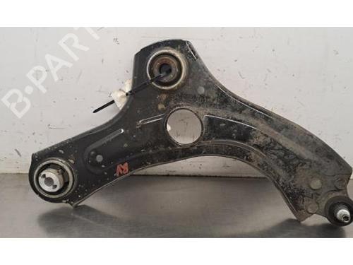 Used Right front suspension arm RENAULT CLIO V (B7_) 1.5 Blue dCi 85 (B7AG) (86 hp) 33131990