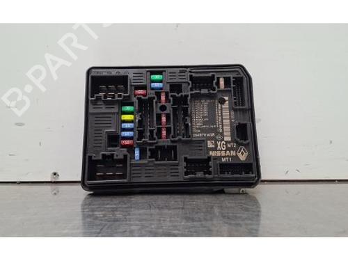 Used Fuse box Fuse box 38022721 38022721