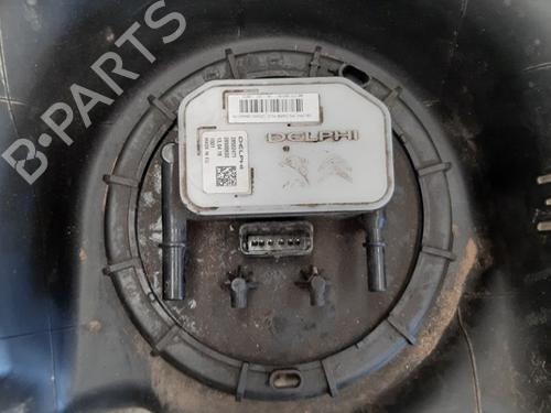 Used Fuel pump MERCEDES-BENZ GLA-CLASS (X156) GLA 200 (156.943) (156 hp) 10879852