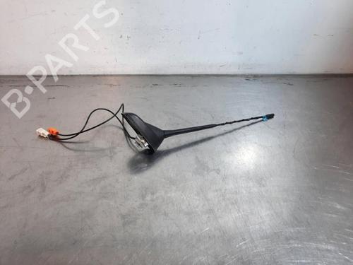 Antenne/Base Antenne/Base CITROËN C3 IV (CC_, CB_) ë-C3 (CBZYAZ) (113 hp) 33744107 33744107