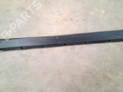 Venstre side kjol OPEL CROSSLAND X / CROSSLAND (P17, P2QO) 1.2 (75) (110 hp) 15030483